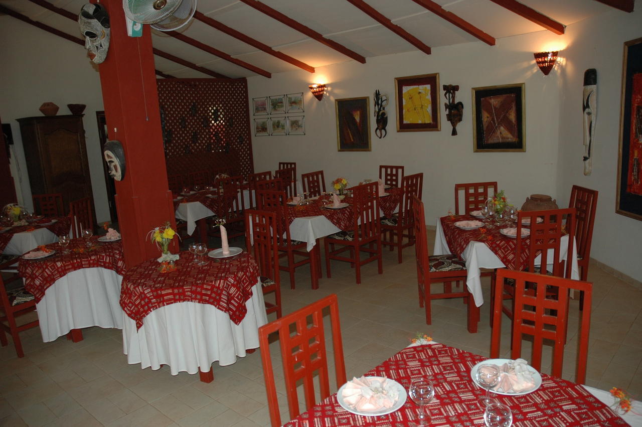 Diamarek Hotel Sur La Plage Saint-Louis Buitenkant foto