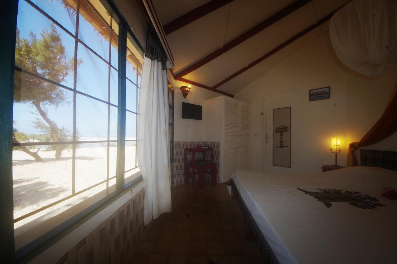 Diamarek Hotel Sur La Plage Saint-Louis Buitenkant foto