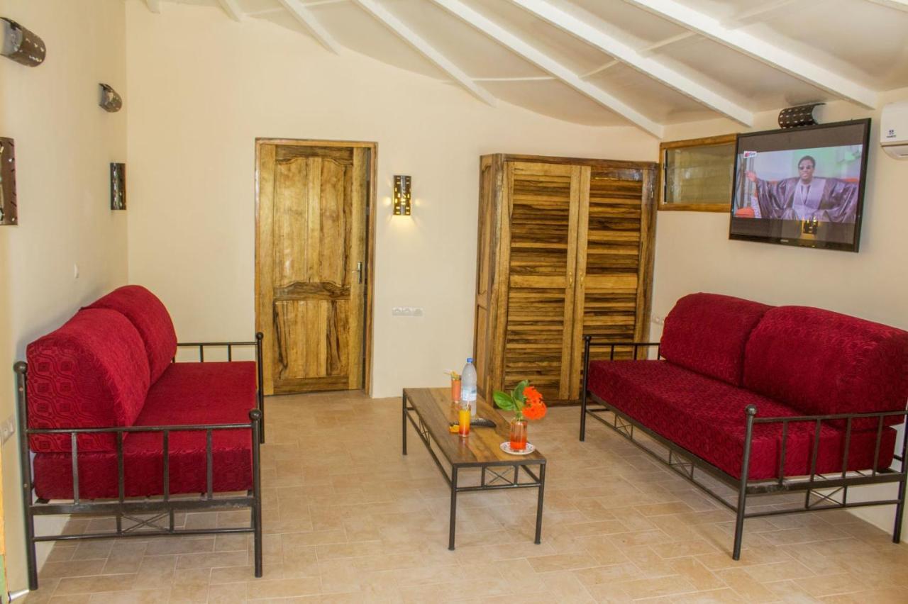 Diamarek Hotel Sur La Plage Saint-Louis Buitenkant foto