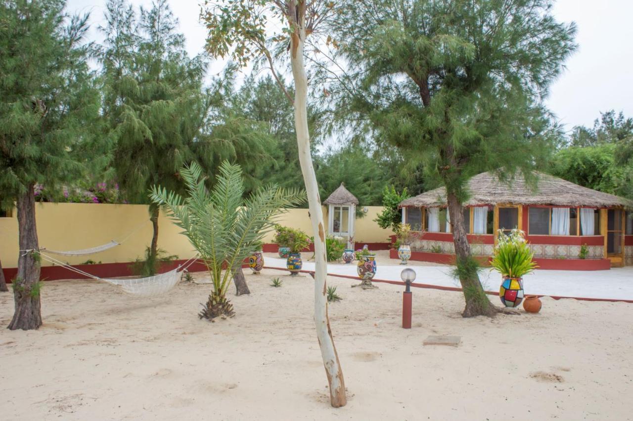 Diamarek Hotel Sur La Plage Saint-Louis Buitenkant foto