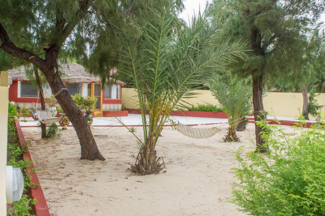 Diamarek Hotel Sur La Plage Saint-Louis Buitenkant foto