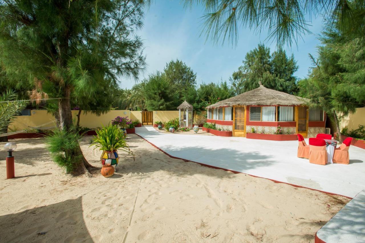 Diamarek Hotel Sur La Plage Saint-Louis Buitenkant foto