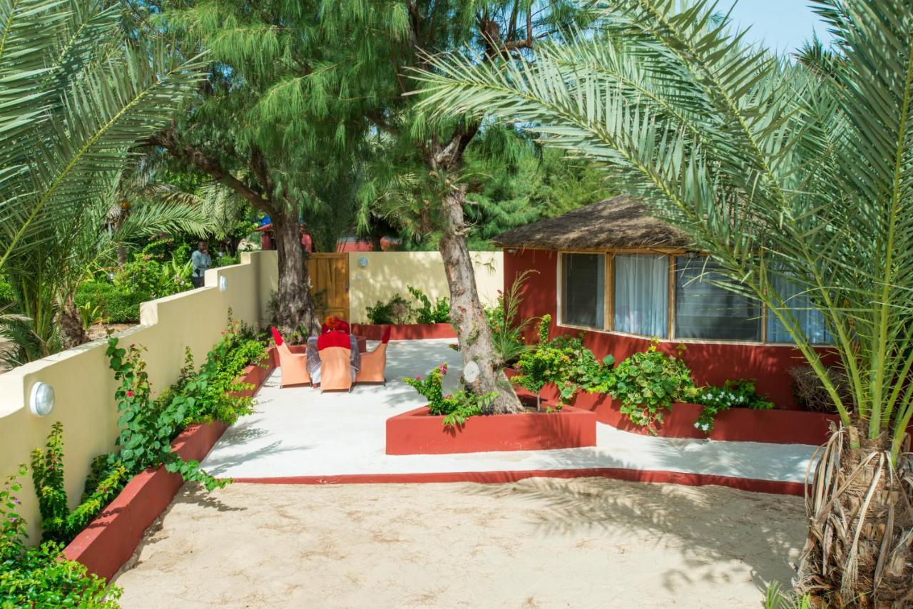 Diamarek Hotel Sur La Plage Saint-Louis Buitenkant foto